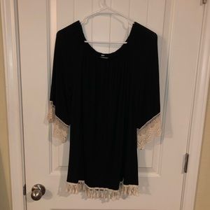 ❌SOLD❌ Off the shoulder dress with lace